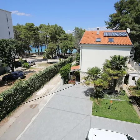 Appartement Paleka Petrcane