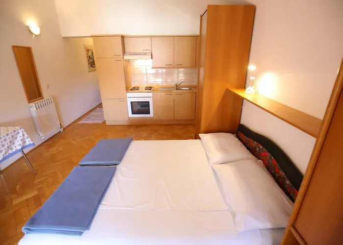 Paleka Appartement *