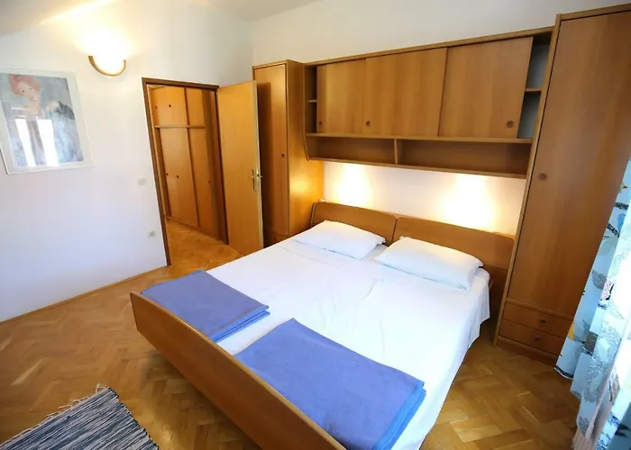 Appartement Paleka *