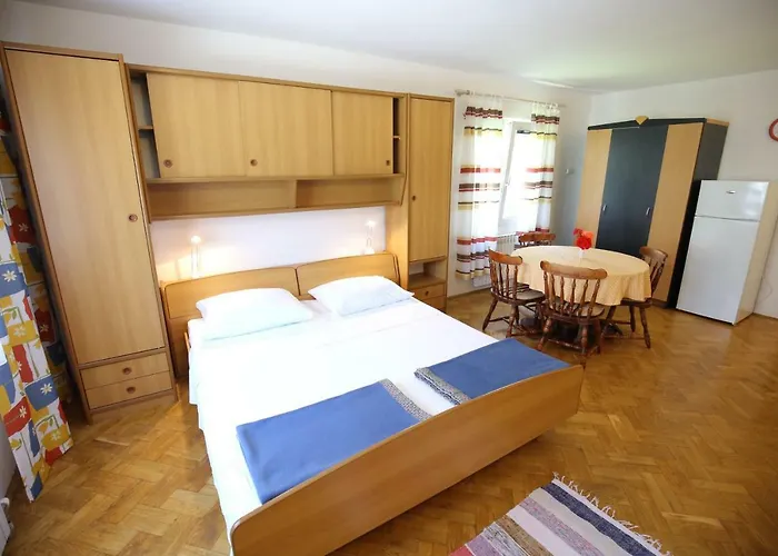 Appartement Paleka Petrcane