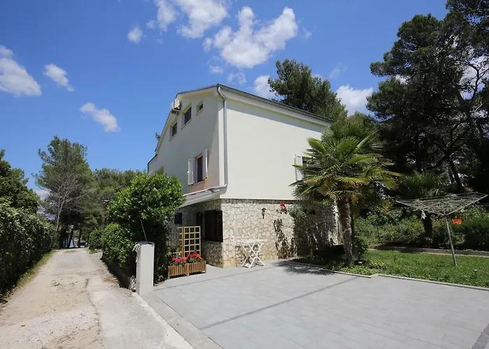 Paleka Appartement *