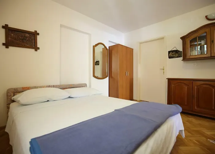Paleka Appartement *