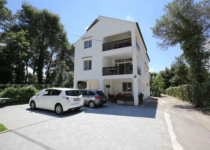 Paleka Appartement *