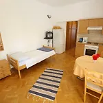 Paleka * Petrcane