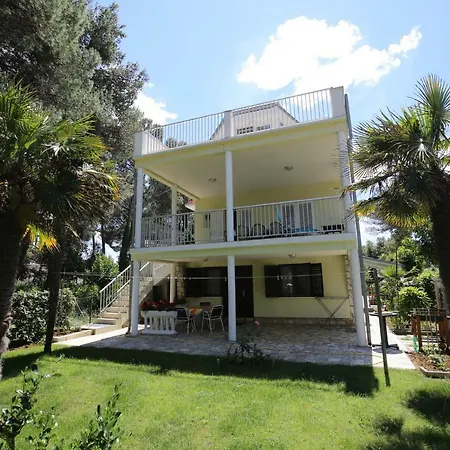 Apartment Paleka Petrcane