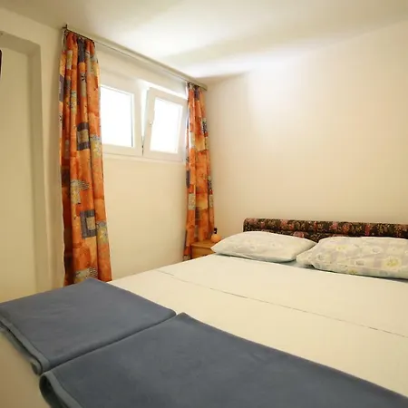 Paleka Apartment