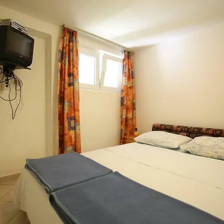 Paleka Apartment