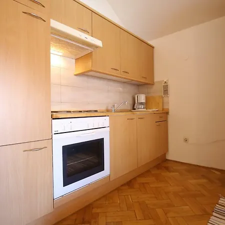 Apartment Paleka *