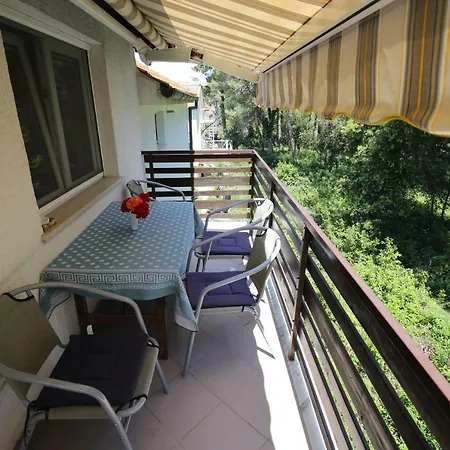 Paleka Apartment *