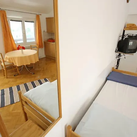 דירה Paleka פטרצ'אנה