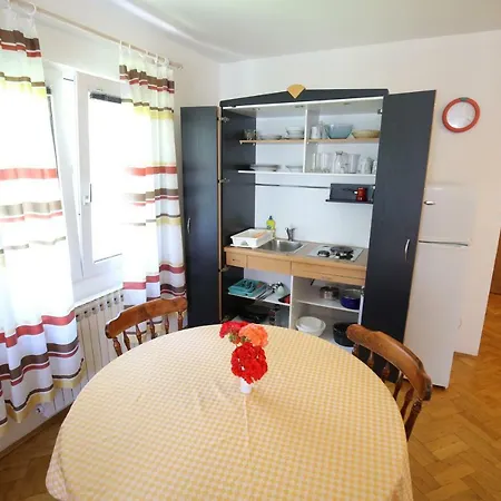 Paleka Apartment Petrcane