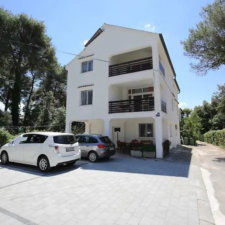 Paleka Apartmán *