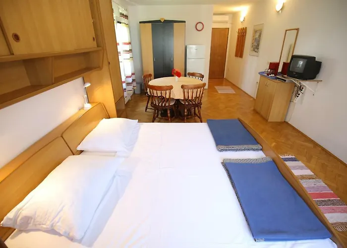 Paleka Апартаменты Петрчане